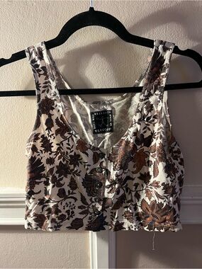 Vintage Floral Button-Front Crop Tank Top